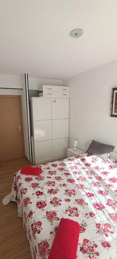 Gran Apartamento Cerca Del Mar Y Castillo Дения Екстериор снимка
